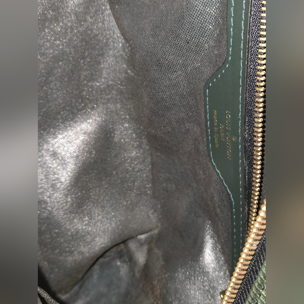 Louis Vuitton Taiga Parana Epicea Green Canvas Leather Clutch Pouch/ Bag (GUC) - Picture 14 of 16